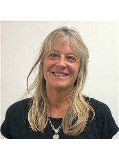 Alejandra Berdard - RE/MAX New