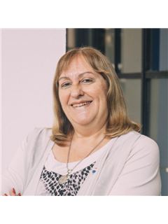 Lilia Martinez - RE/MAX Vincit