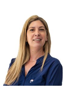 Jimena  Rodriguez - RE/MAX Arena