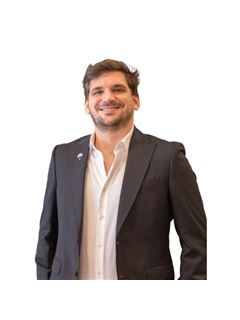 Axel Btesh - RE/MAX Premium IV