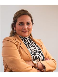 Mara Daniela Vargas - RE/MAX Roble