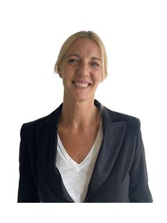 Vanesa Scott - RE/MAX Platino II