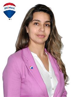 Jimena Niwes - RE/MAX Buró II
