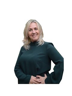 Mariana Kuhn - RE/MAX GO