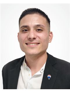 Facundo Vega - RE/MAX Life