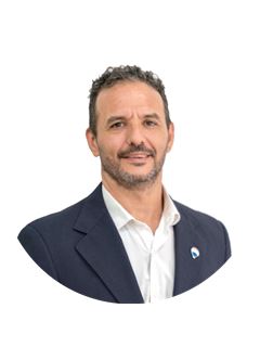 Hilario Vasquez - RE/MAX Diagonal II