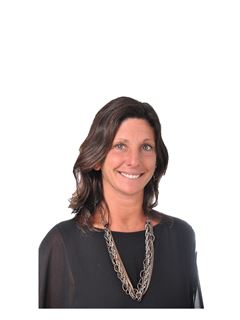 Laura Calcia - RE/MAX Data Lagos