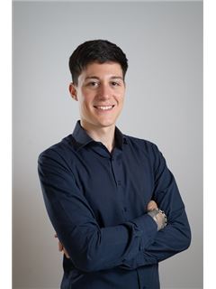 Jeronimo Ibarguren - RE/MAX Solutions