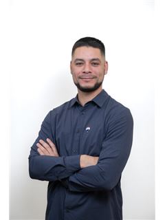 Alvaro Montenegro - RE/MAX Bosque