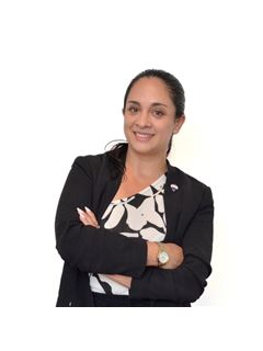 Carla Leal - RE/MAX Ultra