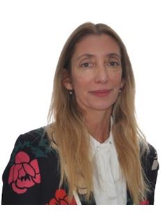 Andrea Veronica  Barbuto - RE/MAX Buró II
