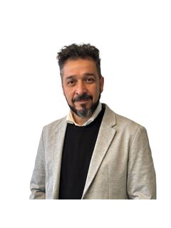 Esteban  Torres Guesalaga - RE/MAX Urbana