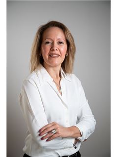 Silvana Cavallero - RE/MAX Solutions