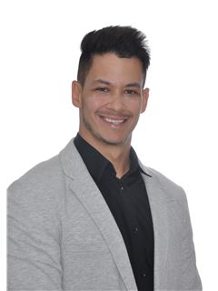 Sebastian Garcia - RE/MAX Buró II