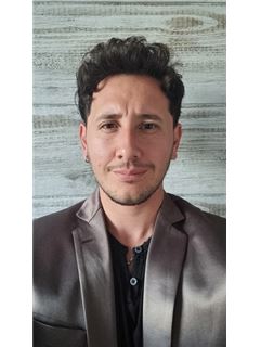 Juan Ignacio Valencia - RE/MAX Solutions