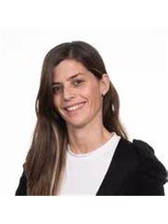 Nadia Freytes - RE/MAX VIP