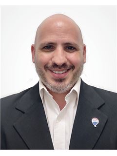 Santiago Djansezian - RE/MAX Life