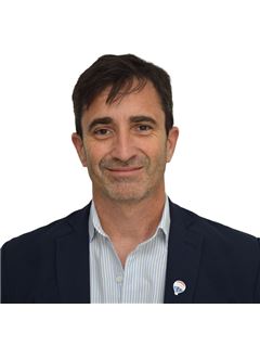 Leandro Iglesias - RE/MAX Express