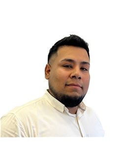 Esteban Arias - RE/MAX Remeros