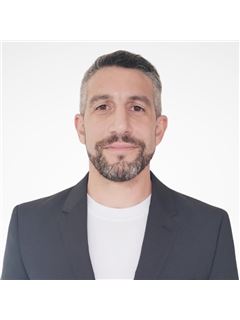 Guillermo Correa - RE/MAX Life