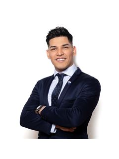Yerson Llanos - RE/MAX Premium