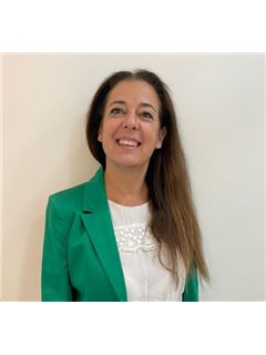 Vanessa Maied Hernandez - RE/MAX Urbana III