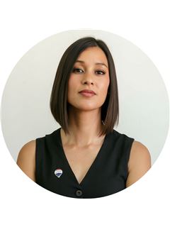Vanesa Elizabeth Almiron Salinas - RE/MAX Diagonal II