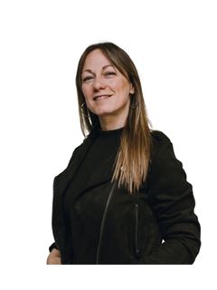 Julieta Chaita - RE/MAX Raíces