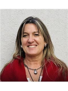 Yanina Pausic - RE/MAX Free