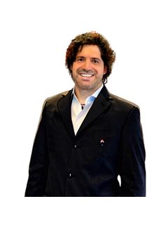 Sebastian Corral - RE/MAX Activo