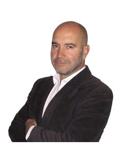Carlos Omar Martinez - RE/MAX Terruños
