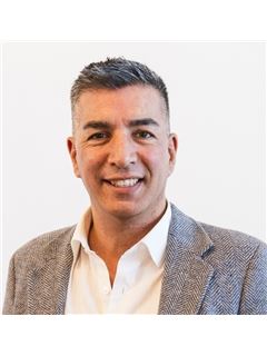Martín Cabrera - RE/MAX Roble