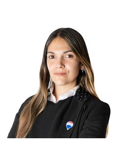 Anabella Arroyo Romer  - RE/MAX Jardín