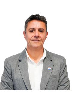 Alejandro Camacho - RE/MAX Free