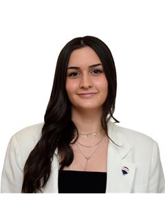 Lucia Veiga - RE/MAX Express