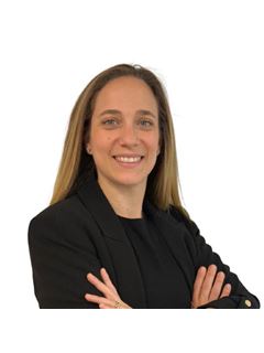 Jennifer  Junovich - RE/MAX Suma