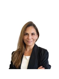 Constanza Quesada - RE/MAX Platino II