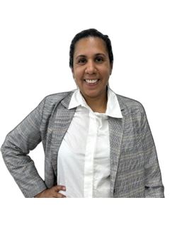 Carina Acosta - RE/MAX Avenida