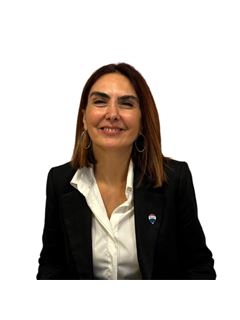 Adriana Ines Flores  - RE/MAX Activo