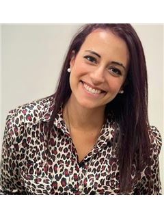 Gabriela Corvino - RE/MAX Urbana