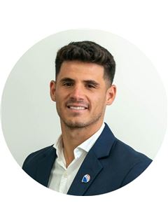 Lucas Calderon - RE/MAX Diagonal II