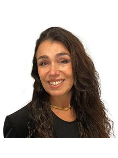 Carla Falcon - RE/MAX Remeros