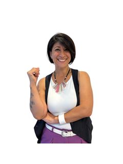 Karina De Los Santos - RE/MAX Urbana III