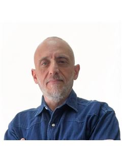 Hector Cesar Busico - RE/MAX Paradise