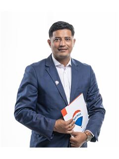 Diego Ezequiel  Molina  - RE/MAX Social