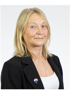 Marcela Domuracki - RE/MAX Advance