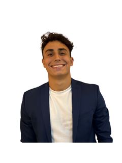 Santiago Trujillo - RE/MAX Urbana
