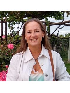 Patricia Stabio - RE/MAX Solutions