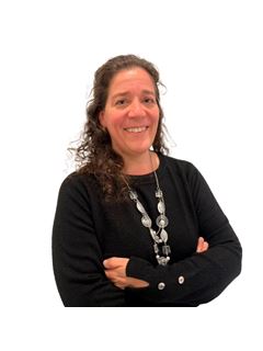 María Jimena  Saraví Posada - RE/MAX Desafío