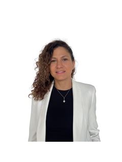 Jesica Angerami - RE/MAX Enjoy